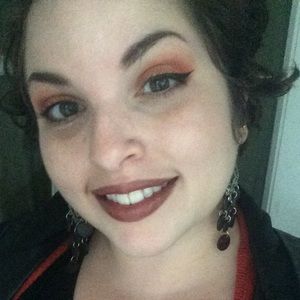 Meet your Posher, Ash